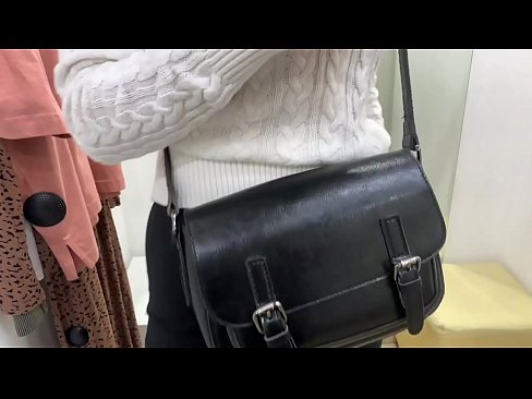 ❤️ Javna masturbacija mlade kujice FeralBerry s dildom u sobi za mjerenje ❤ Samo porno u pornografiji hr.mobilecric.top ❤